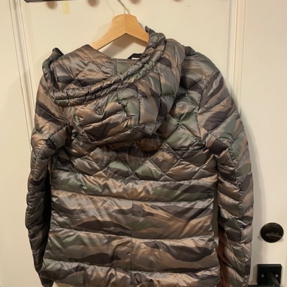 LULULEMON CAMO PUFFER JACKET - Picture 2 of 3